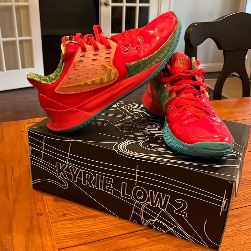 Kyrie Low 2 x SpongeBob Squarepants x Mr. Crabs x Mr. Krabs shoes